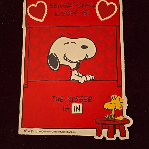 Peanuts Snoopy Portfolio Vtg 1960’s-70’s and Valentines St Patrick's Cutouts New - Picture 15 of 16